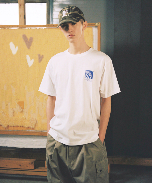 LMCの「エアグローブティー ブラック(Tシャツ/カットソー・レディース・その他・S/M/L/XL)」の2枚目の写真