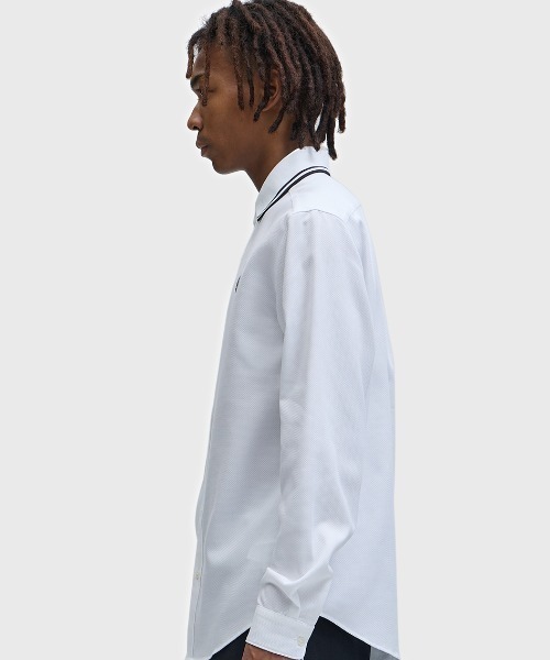 FRED PERRY（フレッドペリー）の「Polo Collar Woven Pique Shirt／ポロカラーウーブンピケシャツ（シャツ/ブラウス・メンズ・ホワイト/ブラック・S/M/L）」の6枚目の写真
