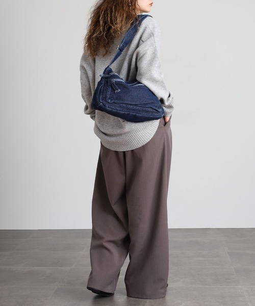 crossi(クロッシー)の「3ファスナー ヴィンテージ風デニムショルダーバッグ(ショルダーバッグ・レディース・ブルー/ブラック/ネイビー・F)」の9枚目の写真