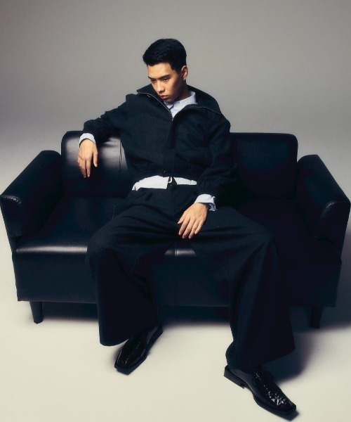CS(シーエス)の「【CS】two tuck wool wide trousers / 【シーエス】ツータックウールワイドトラウザーズ(その他パンツ・メンズ・ダークグレー・02/01)」の2枚目の写真