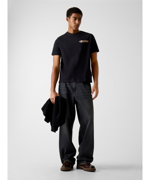 GUESS JEANS（ゲスジーンズ）の「GUESS JEANS Regular Fit G Sport Tee Tシャツ（Tシャツ/カットソー・メンズ・グレー/ブラック・SMALL/MEDIUM/LARGE/X-LARGE）」の8枚目の写真