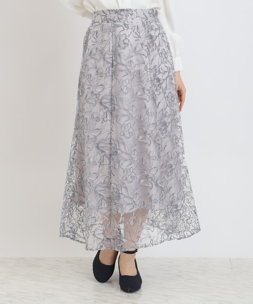 ASTORIA ODIER（アストリアオディール）の「フラワー刺繍チュールスカート（スカート・レディース・ベージュ/ブルー・LARGE/MEDIUM）」の4枚目の写真