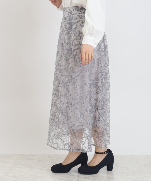 ASTORIA ODIER（アストリアオディール）の「フラワー刺繍チュールスカート（スカート・レディース・ベージュ/ブルー・LARGE/MEDIUM）」の5枚目の写真