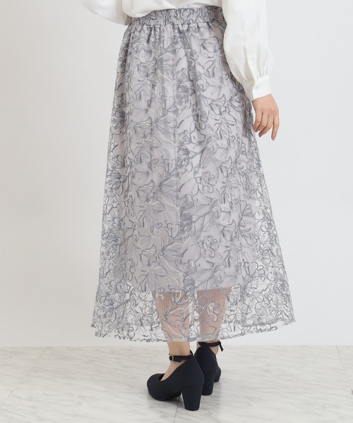 ASTORIA ODIER（アストリアオディール）の「フラワー刺繍チュールスカート（スカート・レディース・ベージュ/ブルー・LARGE/MEDIUM）」の6枚目の写真