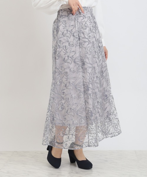 ASTORIA ODIER（アストリアオディール）の「フラワー刺繍チュールスカート（スカート・レディース・ベージュ/ブルー・LARGE/MEDIUM）」の7枚目の写真