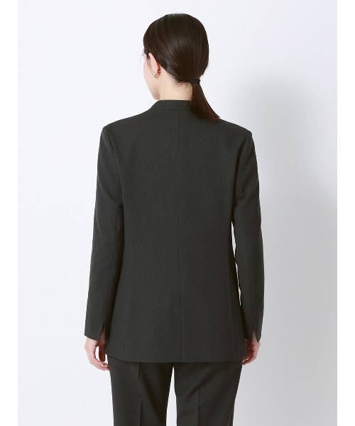 SUIT SQUARE（スーツスクエア）の「ジャケット Vカラー ウォッシャブル ストレッチ シャンブレーツイル 無地 anysy（ノーカラージャケット・レディース・グレー・36(7号)/38(9号)/40(11号)）」の6枚目の写真