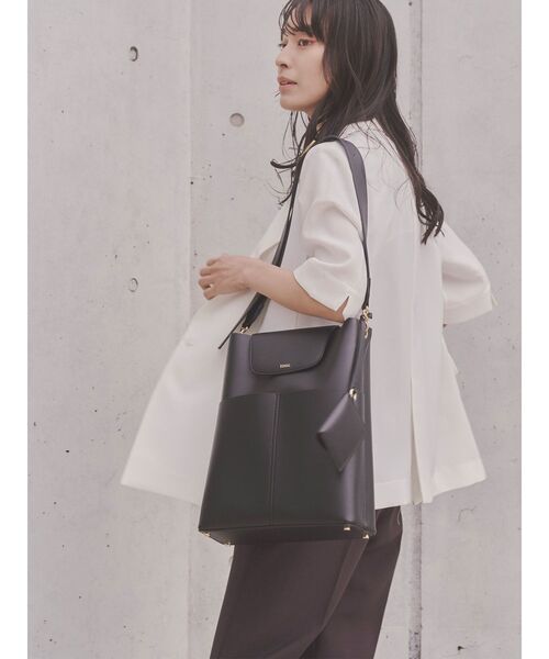 TONAL（トーナル）の「《14inchPC/A4対応/パスケース付》フェイクレザーTallトートバッグ（トートバッグ・レディース・ブラック/ブラウン/ベージュ・FREE）」の21枚目の写真