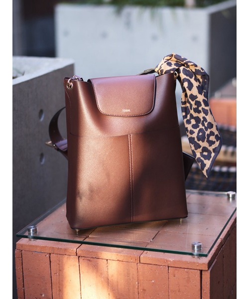 TONAL（トーナル）の「《14inchPC/A4対応/パスケース付》フェイクレザーTallトートバッグ（トートバッグ・レディース・ブラック/ブラウン/ベージュ・FREE）」の7枚目の写真