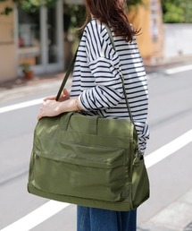 HUG.U（ハグユー）の「4way 大容量ボストンバッグ < 機内持ち込み可 >（ボストンバッグ）」