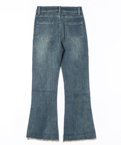 aimoha(アイモハ)の「フリンジフレアデニムパンツ(デニムパンツ・レディース・ネイビー・L/S/M)」の12枚目の写真