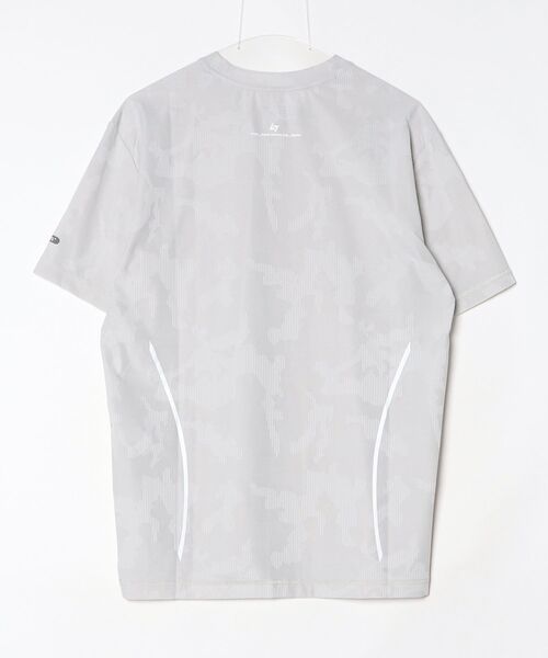 EMPORIO ARMANI EA7(エンポリオアルマーニイーエーセブン)の「<オンライン限定>【エンポリオ アルマーニ EA7】VENTUS RUNNING アクティブ トップス Tシャツ(Tシャツ/カットソー・メンズ・ライトグレー・LARGE/MEDIUM/SMALL/X-LARGE/X-SMALL/XX-LARGE)」の4枚目の写真
