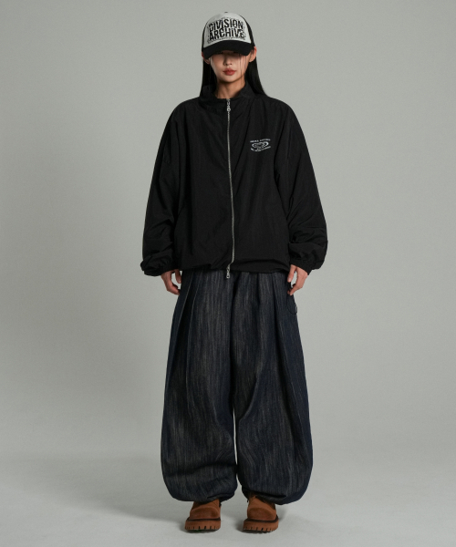 IDWS(アイドンワナセル)の「Swift Symbol Track Jacket Black(ナイロンジャケット・レディース・その他・1/2)」の4枚目の写真