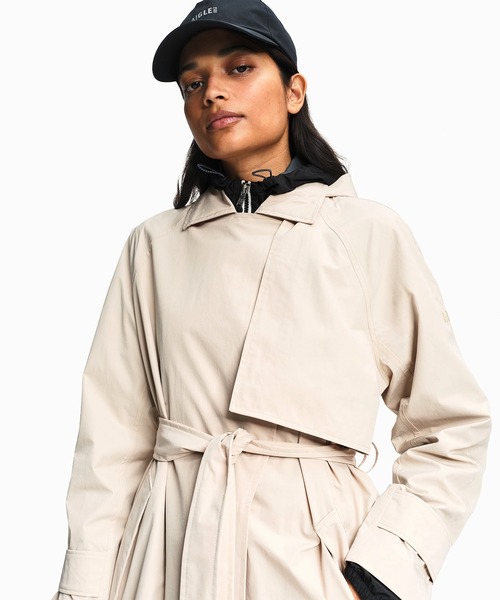 AIGLE（エーグル）の「ロングトレンチコート（トレンチコート・レディース・ベージュ/ブラック・S/M/XS）」の2枚目の写真