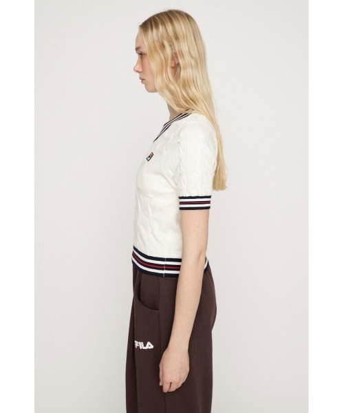 SLY(スライ)の「FILA x SLY CABLE KNIT TOPS フィラスライケーブルニットトップス 春服 夏服(ニット/セーター・レディース・ブラック/ネイビー/アイボリー・FREE)」の7枚目の写真