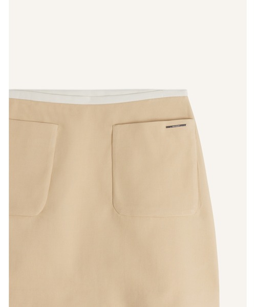 Maison Kitsune(メゾンキツネ)の「PATCH POCKET MINI SKIRT(スカート・レディース・ライトベージュ・34/36/38)」の3枚目の写真