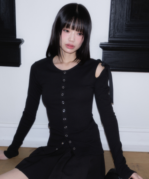ROSEFRANTZ（ロゼフランツ）の「One Off-Shoulder Strap Long Sleeve [Black]（Tシャツ/カットソー・レディース・ブラック・OS）」の13枚目の写真