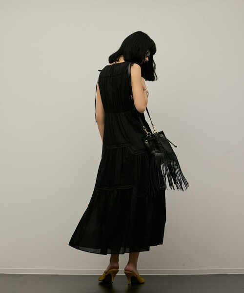 GRACE CONTINENTAL(グレースコンチネンタル)の「コットンシルクティアードワンピース(ワンピース・レディース・ベージュ/ブラック/グリーン・38/36)」の20枚目の写真
