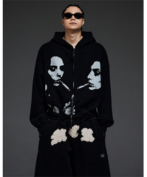 MWOONG（ムン）の「Smoking girls zip-up HD（パーカー）」