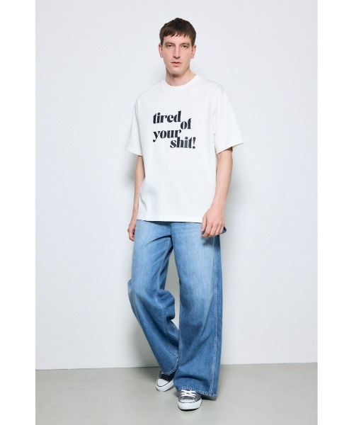 AZUL by moussy（アズールバイマウジー）の「tired of your shit Tシャツ（Tシャツ/カットソー・メンズ・ホワイト/ライトブルー/ブラック/グレー・LARGE/MEDIUM/SMALL）」の8枚目の写真