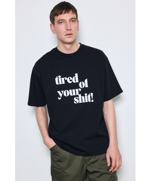 AZUL by moussy（アズールバイマウジー）の「tired of your shit Tシャツ（Tシャツ/カットソー・メンズ・ホワイト/ライトブルー/ブラック/グレー・LARGE/MEDIUM/SMALL）」の16枚目の写真