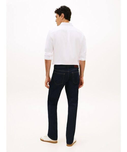 TOMMY HILFIGER(トミーヒルフィガー)の「クールマックスストレートダークインディゴデニムパンツ(デニムパンツ・メンズ・ブルー・32inch/32W 32L/36inch/34inch/28inch)」の4枚目の写真