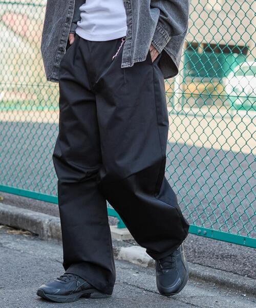 WEGO（ウィゴー）の「WEGO/【26年春新作】キーチャーム付きチノカーブパンツ（その他パンツ・メンズ・ブラック/ベージュ・LARGE/MEDIUM）」の12枚目の写真