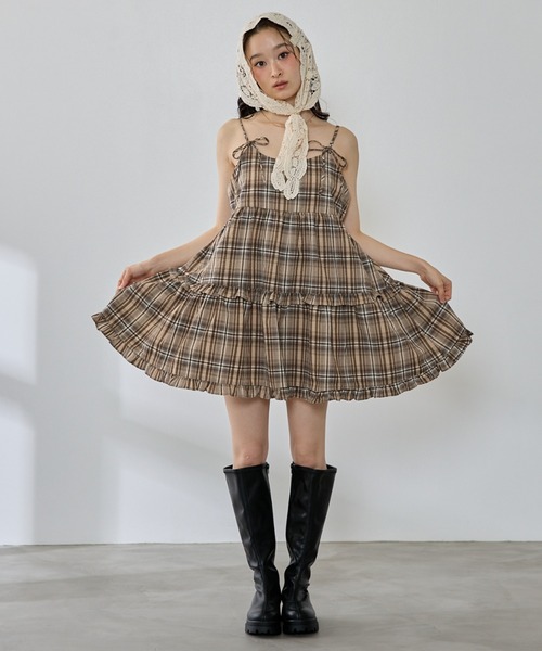 P.V.T(ピーブイティー)の「リボン付きチェックキャミティアードチュニック(ワンピース・レディース・Black/モカ・M)」の16枚目の写真