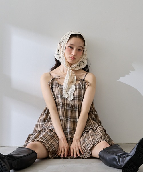 P.V.T(ピーブイティー)の「リボン付きチェックキャミティアードチュニック(ワンピース・レディース・Black/モカ・M)」の22枚目の写真