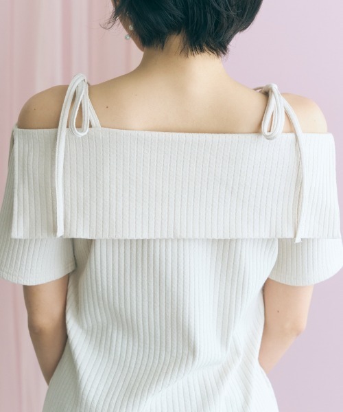 marun(マルン)の「<大きいサイズ>肩リボンオフショルダーテレコリブカットソー marun(Tシャツ/カットソー・レディース・グレイッシュベージュ/ブラック・L/LL/3L/4L/5L)」の12枚目の写真