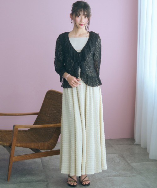 marun(マルン)の「<大きいサイズ>肩リボンオフショルダーテレコリブカットソー marun(Tシャツ/カットソー・レディース・グレイッシュベージュ/ブラック・L/LL/3L/4L/5L)」の7枚目の写真