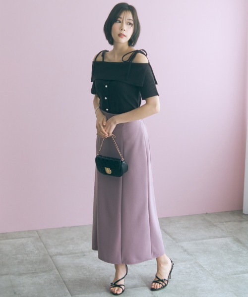 marun(マルン)の「<大きいサイズ>肩リボンオフショルダーテレコリブカットソー marun(Tシャツ/カットソー・レディース・グレイッシュベージュ/ブラック・L/LL/3L/4L/5L)」の9枚目の写真