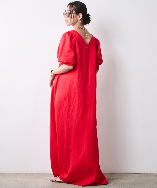 CHIC STYLE(シックスタイル)の「レーヨン麻パフスリーブロングワンピース<大きいサイズ有>シックスタイル(ワンピース・レディース・ブラック/レッド・3L/LL/L/M/5L/4L)」の4枚目の写真