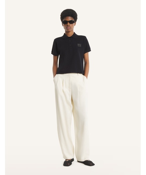Maison Kitsune(メゾンキツネ)の「MAISON KITSUNE STAMP CROPPED POLO(ポロシャツ・レディース・ブラック・S/XS/L/M)」の3枚目の写真