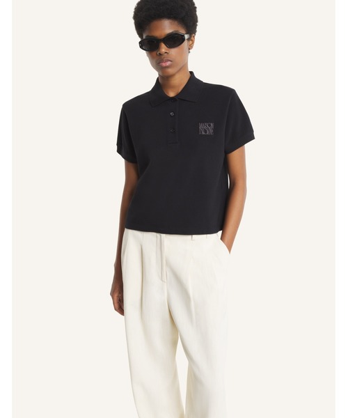 Maison Kitsune(メゾンキツネ)の「MAISON KITSUNE STAMP CROPPED POLO(ポロシャツ・レディース・ブラック・S/XS/L/M)」の4枚目の写真