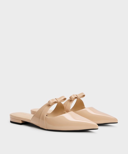 CHARLES & KEITH(チャールズ & キース)の「Kaleen カリーン ポインテッドミュール(パンプス・レディース・ブラック/アイボリー・23.5cm/23cm/22.5cm/25.5cm/25cm/24.5cm)」の3枚目の写真