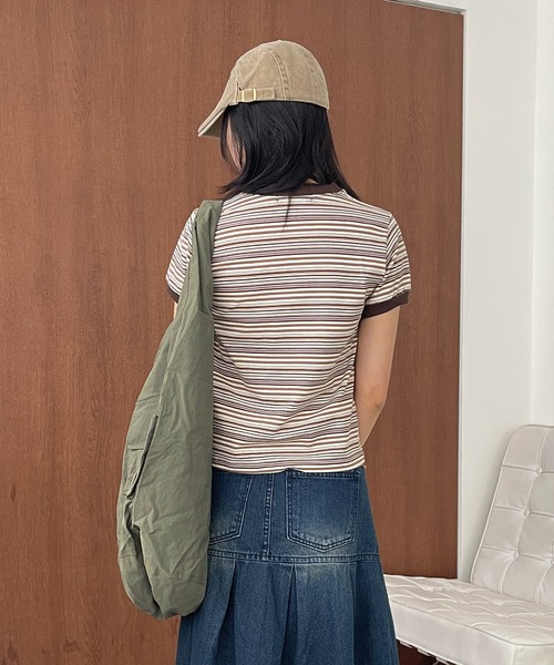 UNE MANSION(ユヌマンション)の「バイカラーボーダーTシャツカットソー(Tシャツ/カットソー・レディース・ワインレッド/ブラウン/ネイビー・FREE)」の20枚目の写真