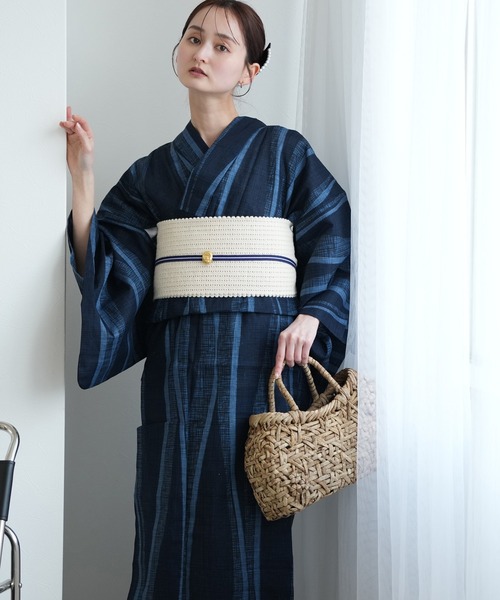 utatane(ウタタネ)の「浴衣3点セット 粋モダン 紺地によろけ流し(浴衣・レディース・ネイビー・FREE)」の5枚目の写真