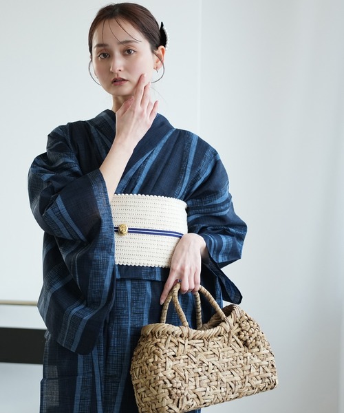 utatane(ウタタネ)の「浴衣3点セット 粋モダン 紺地によろけ流し(浴衣・レディース・ネイビー・FREE)」の6枚目の写真