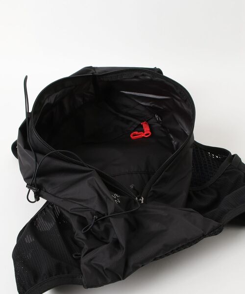 SALOMON(サロモン)の「【SALOMON】ACTIVE SKIN 8 SET(バックパック/リュック・レディース・ブラック・XL/L/M/S/XS)」の14枚目の写真