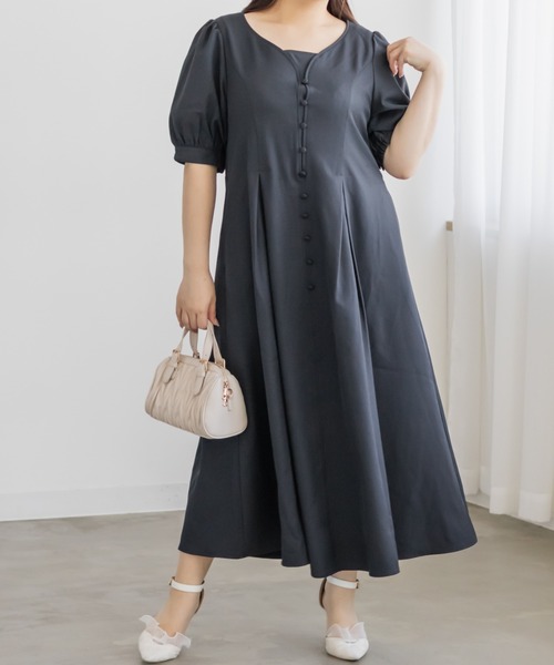 CLETTE(クレット)の「CLETTEオリジナルフロントボタンセミフレアワンピース(ワンピース・レディース・ライトベージュ/ネイビー/グリーン・4L/3L/LL)」の11枚目の写真