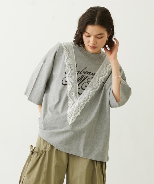 MILKFED.(ミルクフェド)の「LACE S/S TOP(Tシャツ/カットソー・レディース・オフホワイト/グレー/ブラック・ONE SIZE)」の3枚目の写真