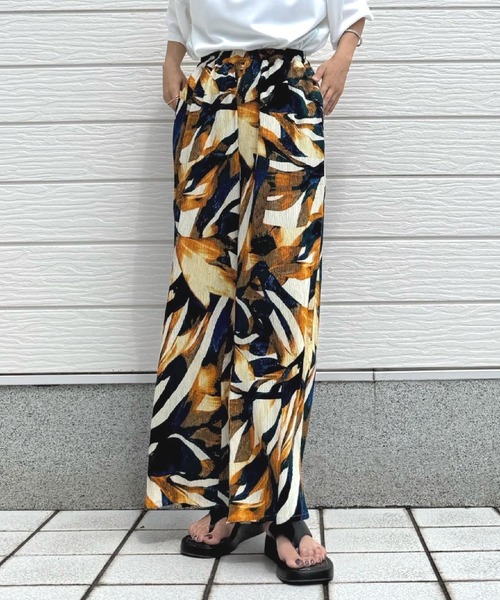 Q(キュー)の「プリーツリーフ柄PT(その他パンツ・レディース・ブルー系その他/ブラック系その他・MEDIUM)」の15枚目の写真