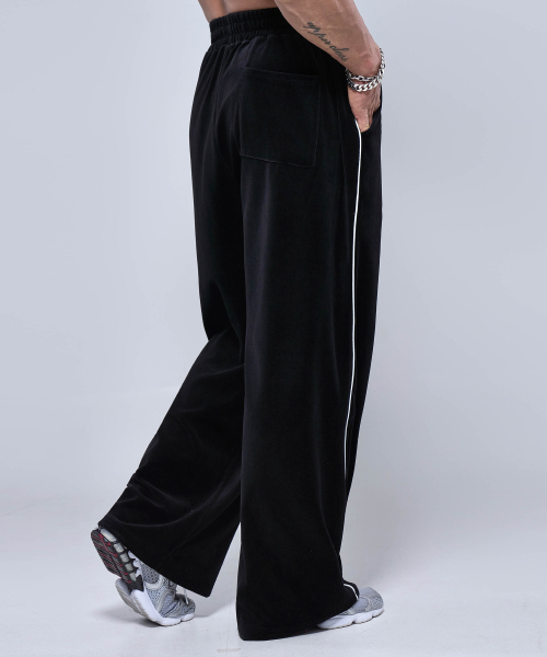 PHYSICAL GARMENTS（フィジカルガーメンツ）の「P2584 ベロアトラックパンツ [ブラック]（スウェットパンツ・メンズ・ブラック・1/2）」の4枚目の写真