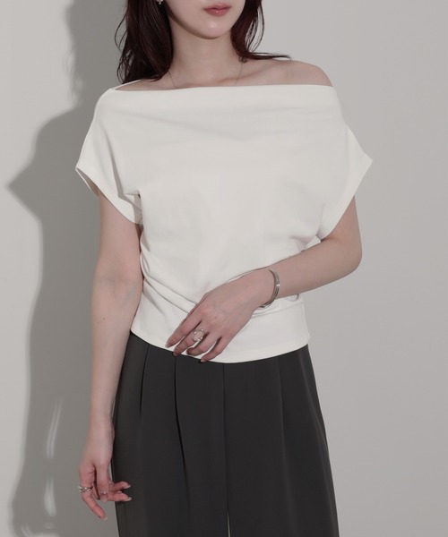 nouvellemoi(ヌーベルモイ)の「ワンショルトップス(その他トップス・レディース・ブラック/ホワイト/グレイッシュベージュ/グレー・S/L/M)」の17枚目の写真