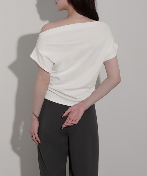 nouvellemoi(ヌーベルモイ)の「ワンショルトップス(その他トップス・レディース・ブラック/ホワイト/グレイッシュベージュ/グレー・S/L/M)」の18枚目の写真
