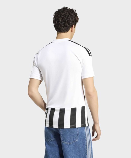 adidas(アディダス)の「ユベントス 26/27 ホームジャージー/ アディダス adidas(Tシャツ/カットソー・メンズ・ホワイト・XX-LARGE/X-LARGE/SMALL/MEDIUM/LARGE/XXX-LARGE)」の2枚目の写真