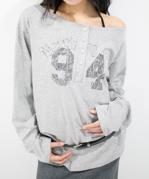 CHICKS(チックス)の「ノッティングヒル ヘンリーネック ワンショルダー 長袖 メランジ(Tシャツ/カットソー・レディース・ライトグレー・ONE SIZE)」の1枚目の写真