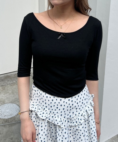 BLOOMING CHARM(ブルーミングチャーム)の「Ballet Neck Top(Tシャツ/カットソー・レディース・サックスブルー系/ピンク/ブラック/グレー・FREE)」の2枚目の写真