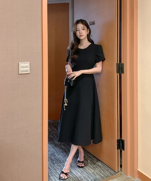 FAVORITO(ファヴォリート)の「Uネックワンピース(ワンピース・レディース・ブラック/ライトブルー/ピンク・F)」の18枚目の写真
