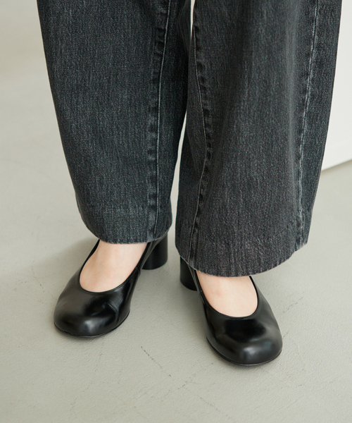 SLOBE IENA(スローブイエナ)の「《WEB限定サイズあり/》SLOBE オブリークトゥパンプス(パンプス・レディース・ブラック・24.5cm/25cm/22.5cm/23cm/23.5cm/24cm)」の16枚目の写真